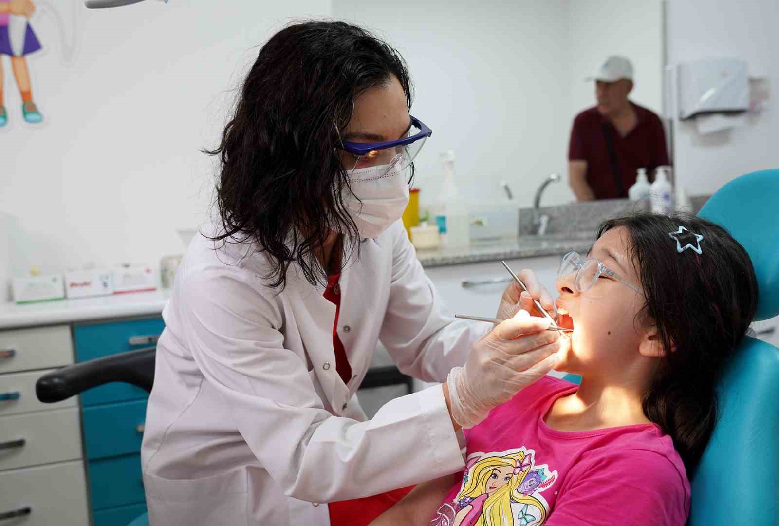 Çocuklar Tepebaşı’nda sağlıkla gülümsüyor
