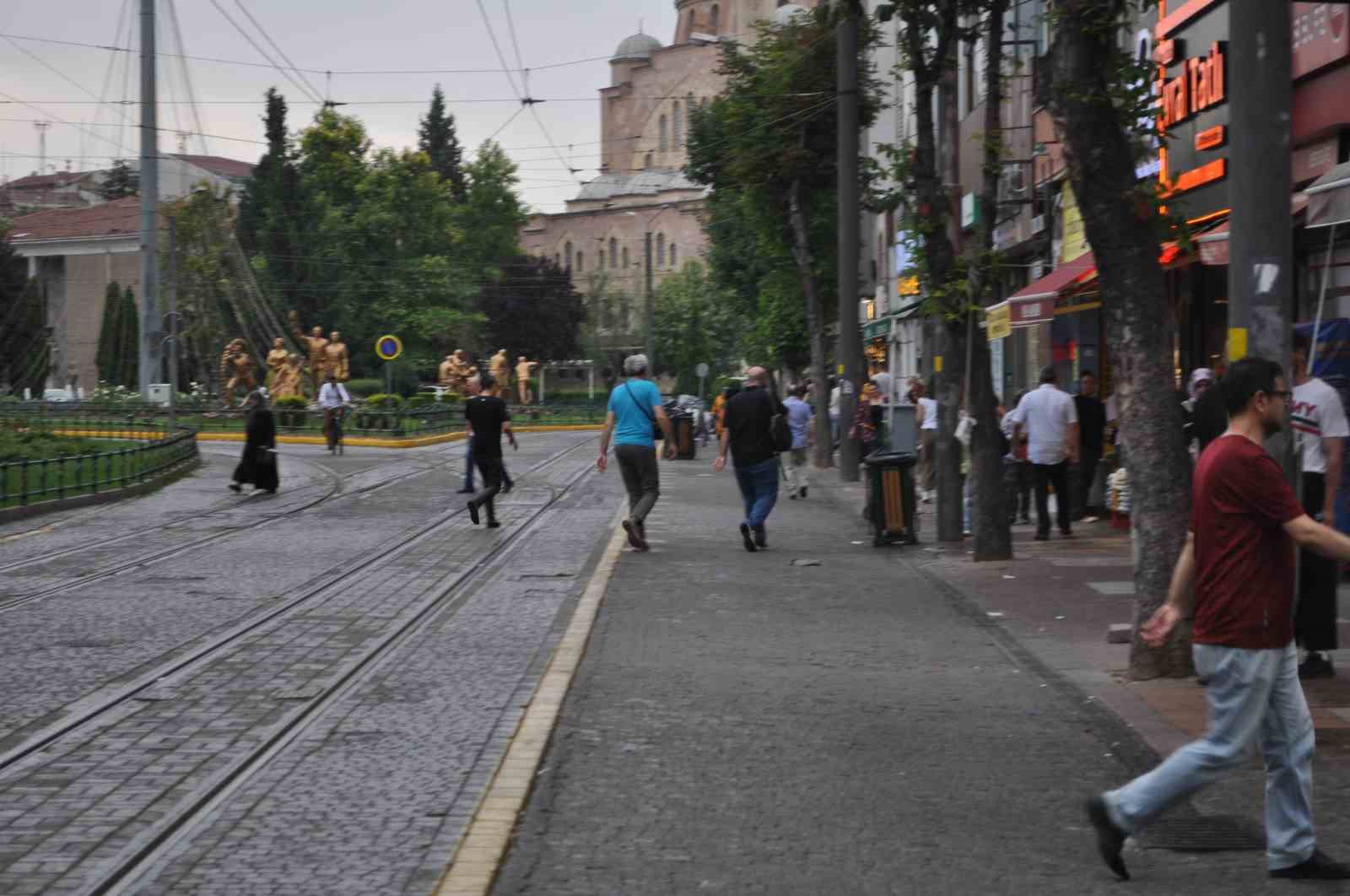 Eskişehir’de sağanak yağış etkili oldu
