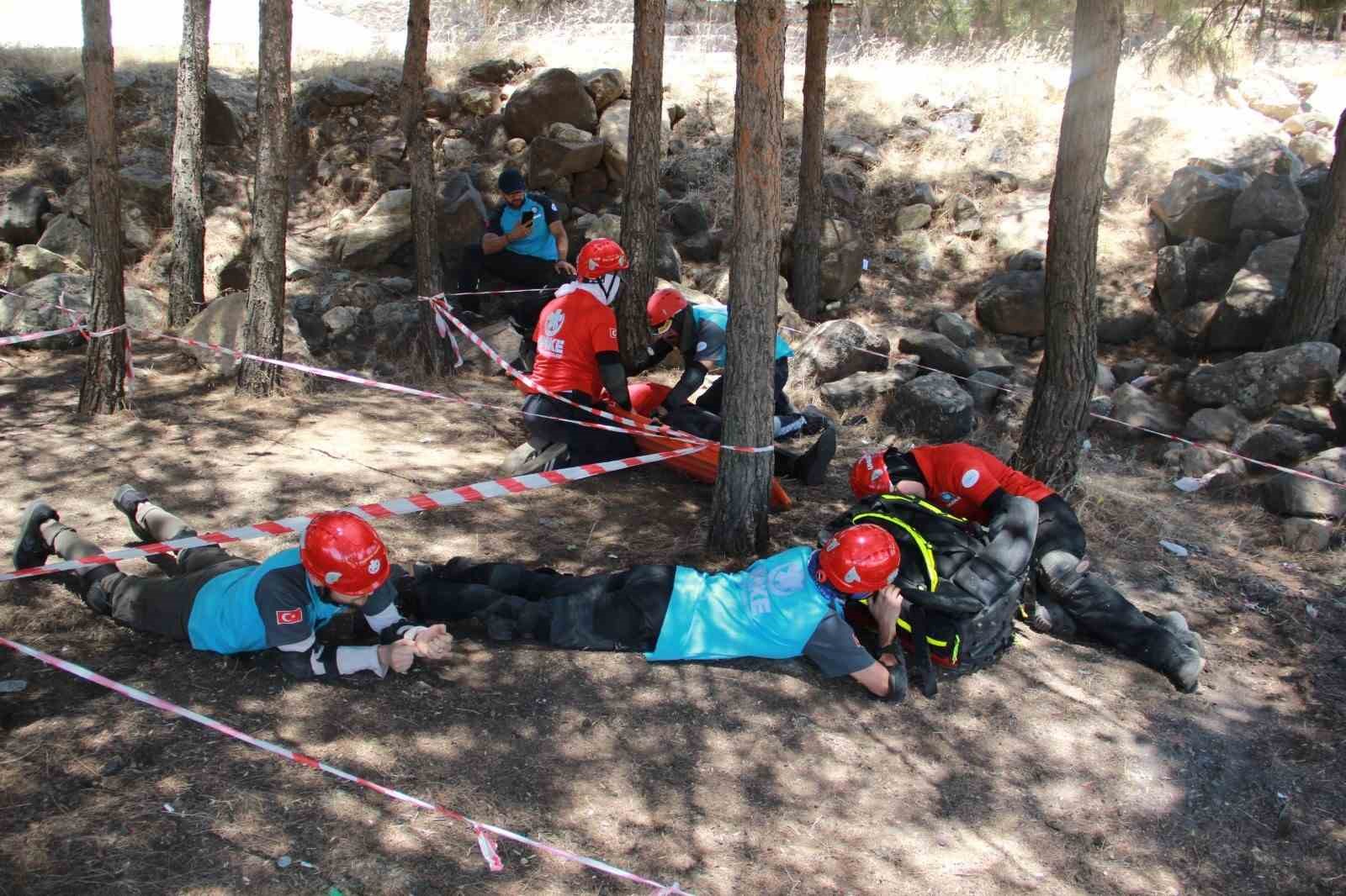 UMKE’den gerçeğini aratmayan tatbikat
