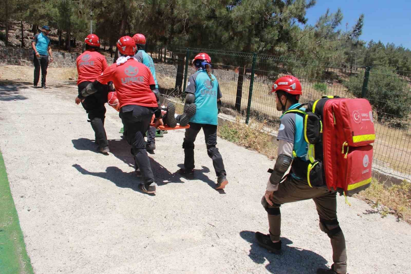 UMKE’den gerçeğini aratmayan tatbikat
