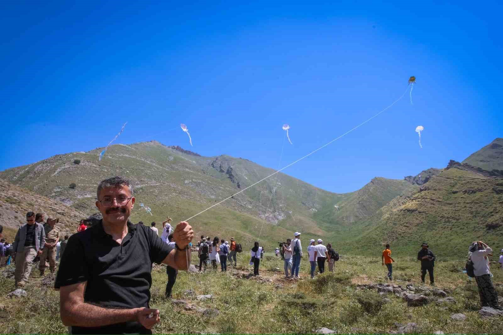 Çukurca ’5. Fotosafari ve Doğa Sporları Festivali’ coşkuyla devam ediyor
