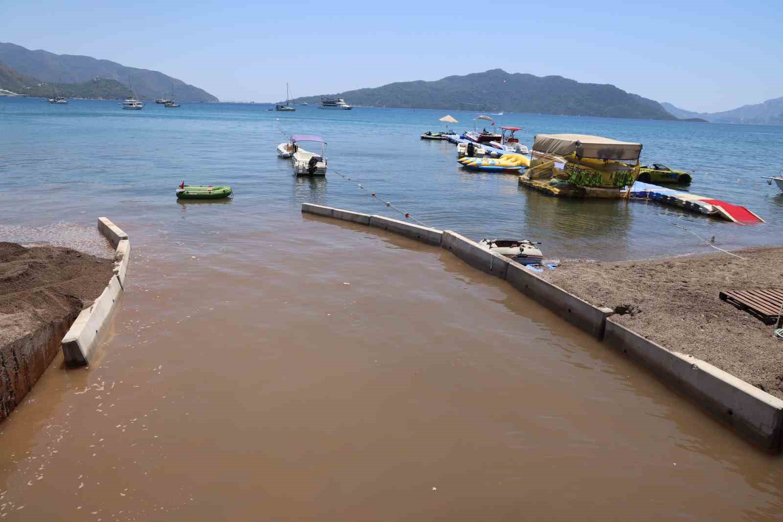 Ketenci Deresi’ne beton bariyer önlemi
