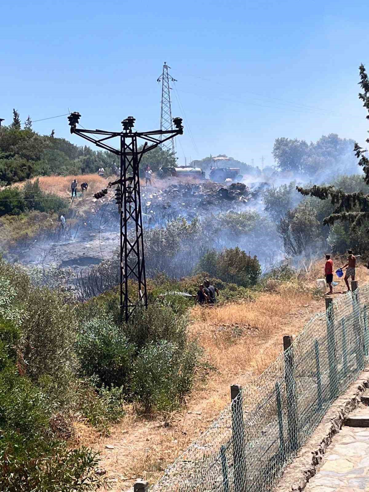 Bodrum Adabük’ünde trafo patladı, alevler lüks sitelere ulaşmadan önlendi
