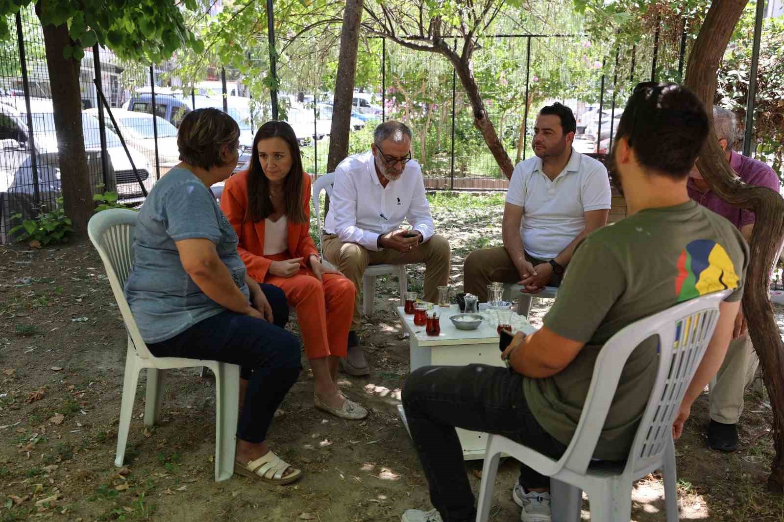 Başkan Durbay muhtarlık binası ikinci kez kundaklanan Muhtar Becerikli’yi ziyaret etti
