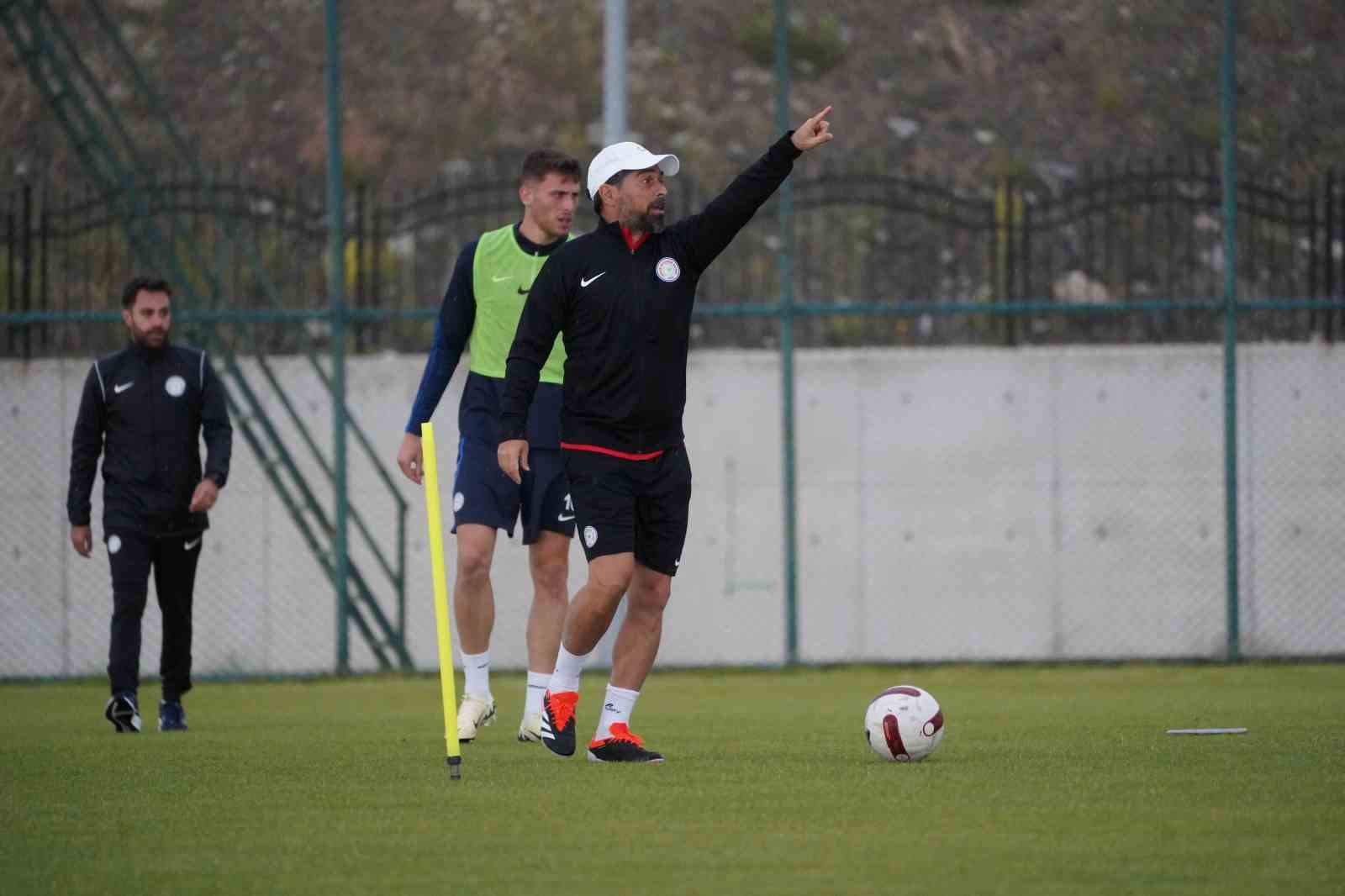 Çaykur Rizespor, Erzurum’da yeni sezon hazırlıklarına devam ediyor
