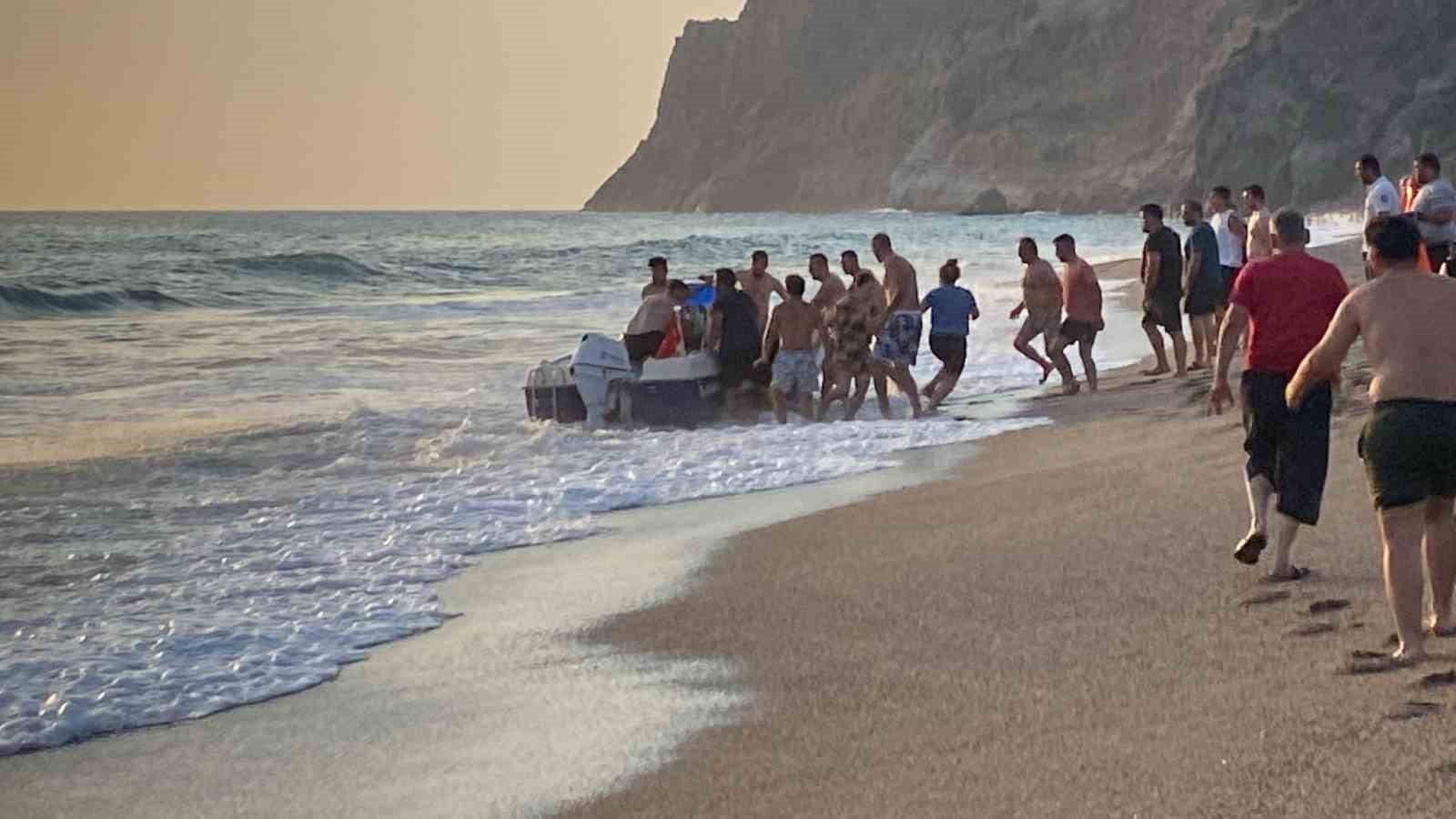 Antalya’da dalgalara kapılan şahıs hayatını kaybetti
