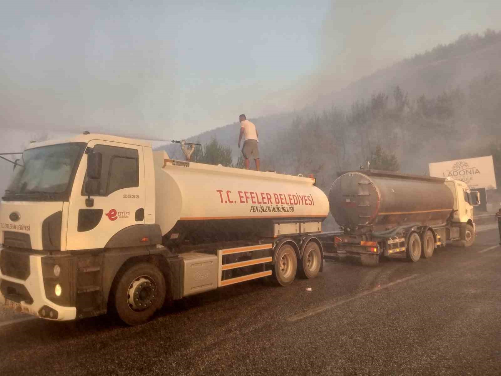 Efeler Belediyesi’nden yangın söndürme çalışmalarına destek
