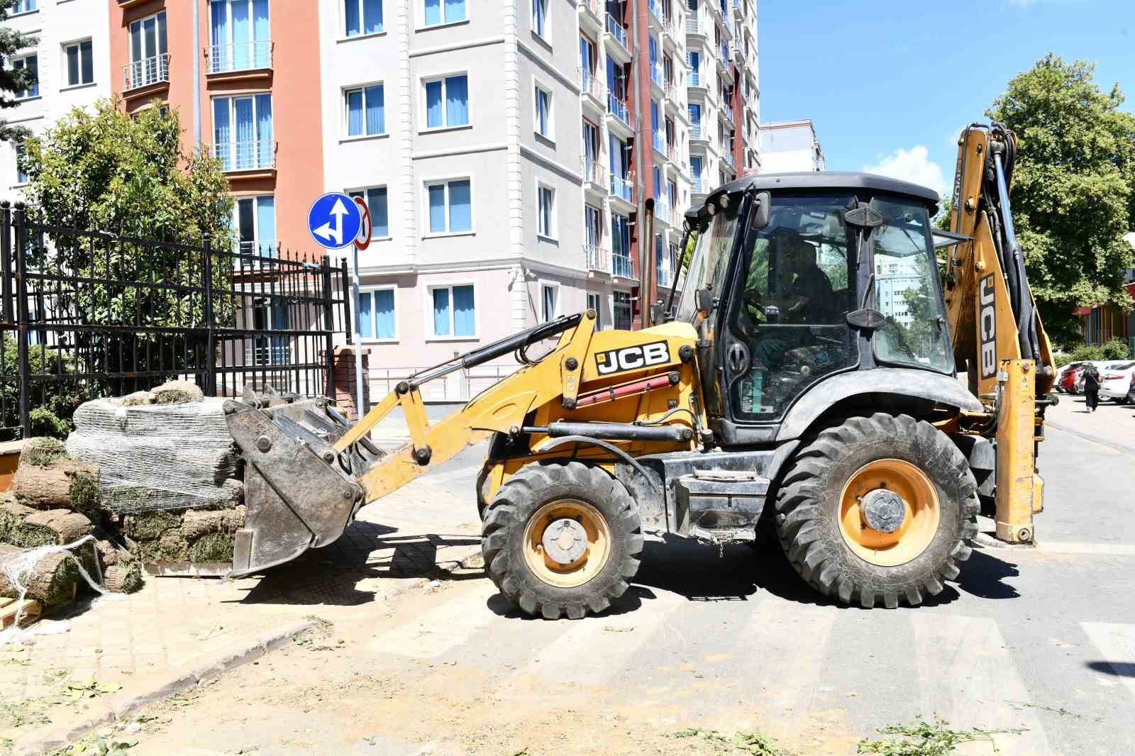 Esenyurt Belediye Başkanı Özer’den parklara “hizmet seferberliği”
