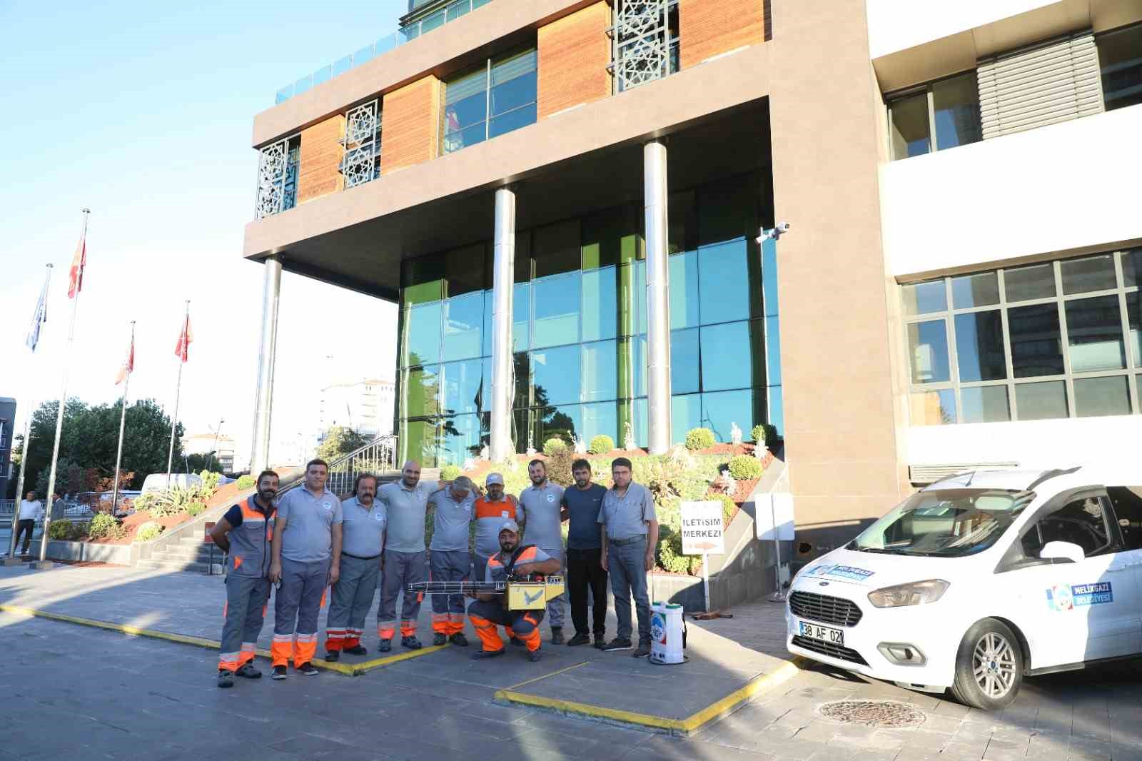 Melikgazi Belediyesi’nden ilaçlama çalışması
