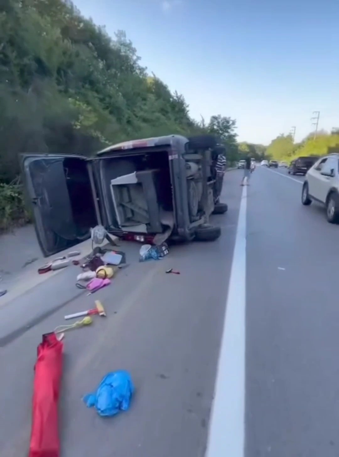 Beykoz-Riva yolunda iki araç kaza yaptı: 3 yaralı
