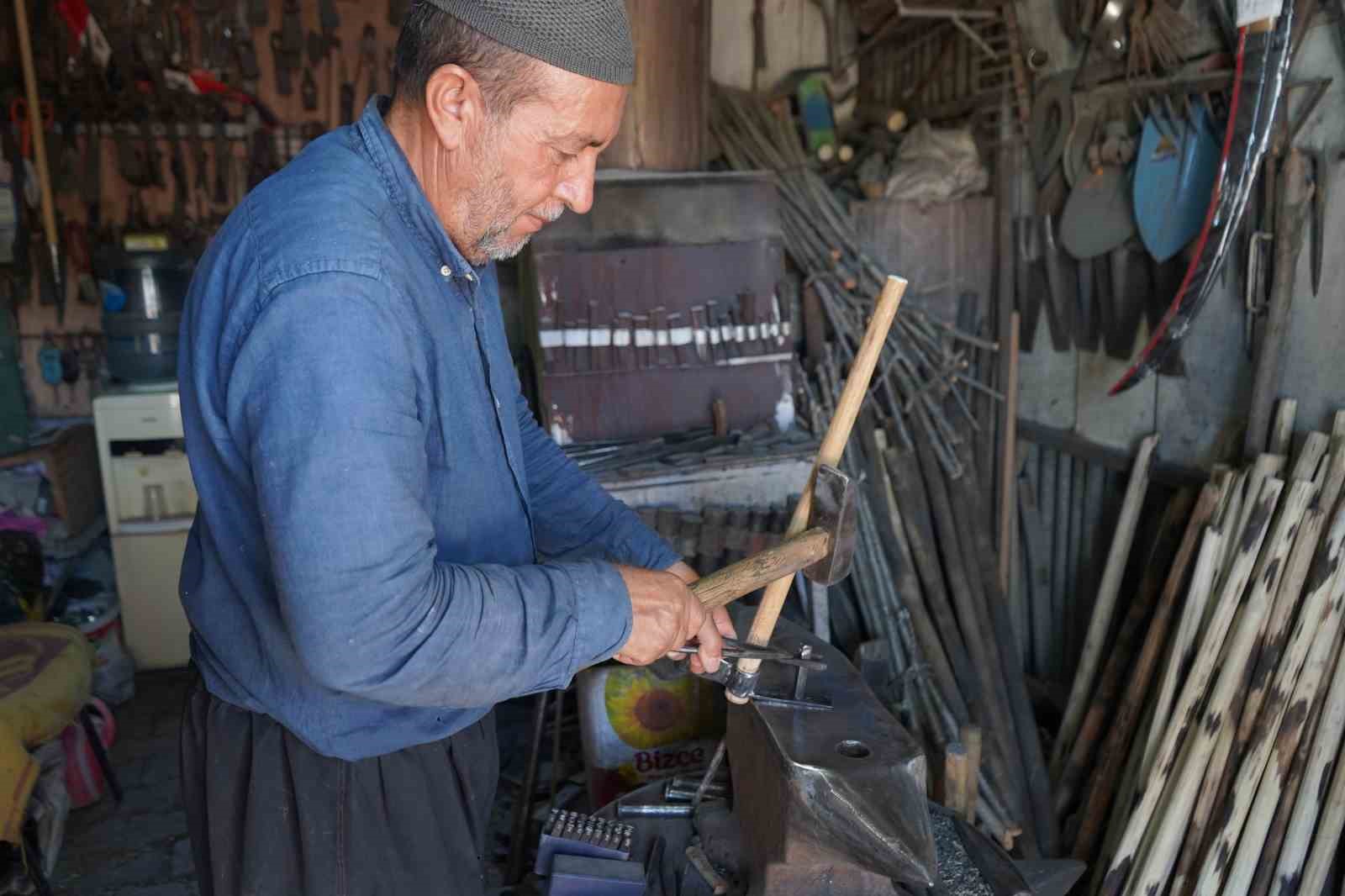 Şırnak’ta yarım asırdır demire hükmediyor
