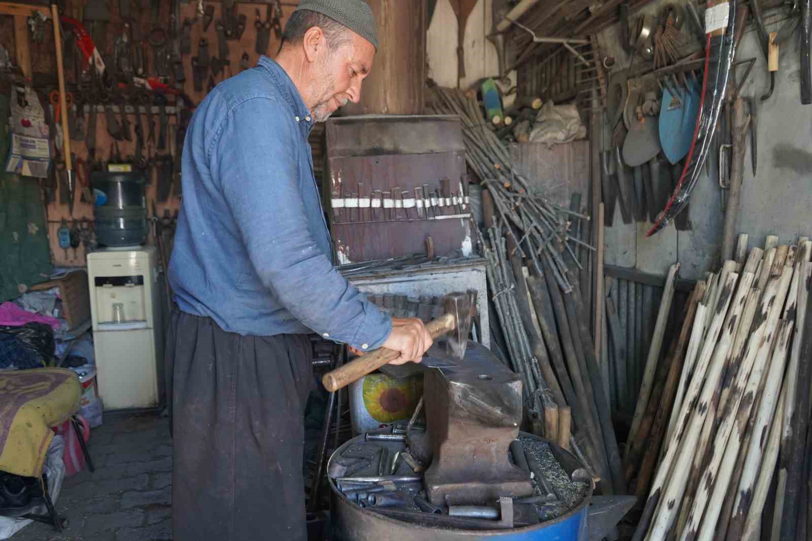 Şırnak’ta yarım asırdır demire hükmediyor
