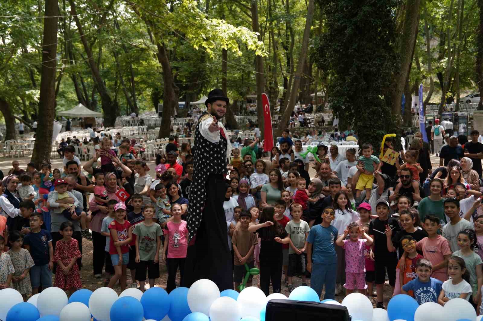 Burulaş ailesi piknikte buluştu
