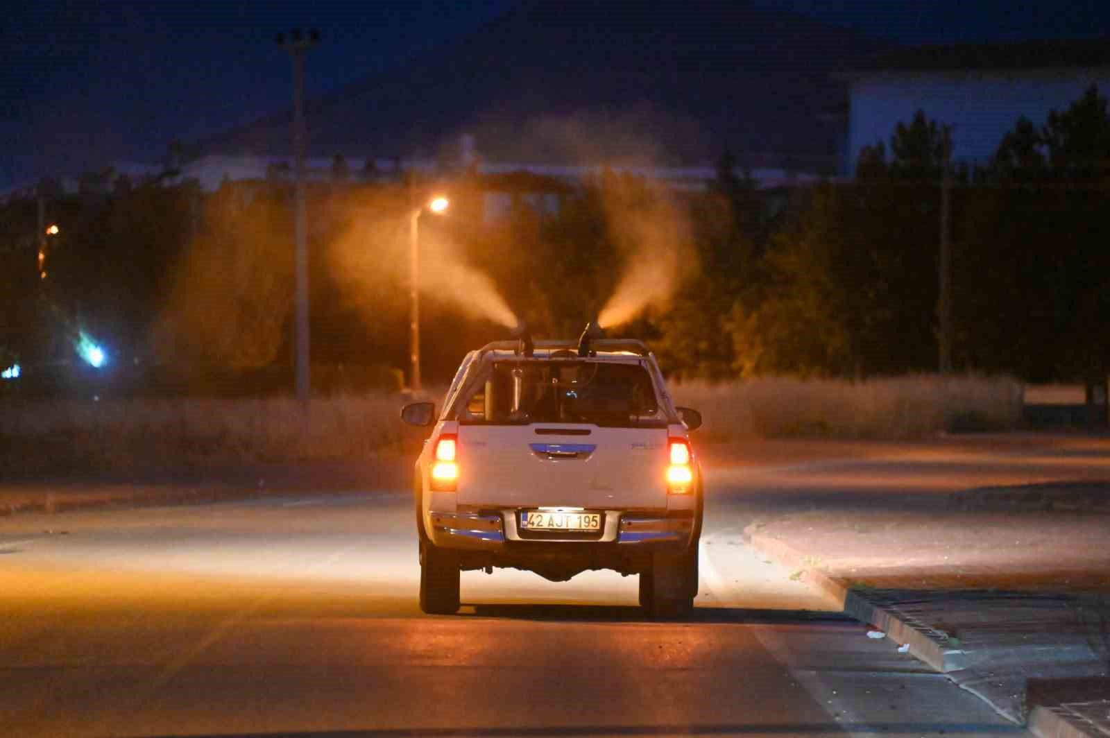 Selçuklu Belediyesi ilaçlama çalışmalarına aralıksız devam ediyor
