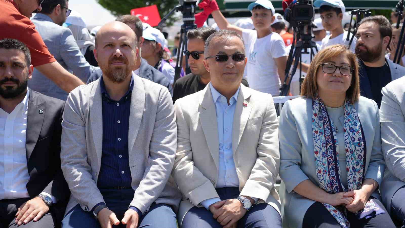 Gaziantep’te TÜGVA Yaz Okulu Lansmanı Erdoğan’ın katılımıyla yapıldı
