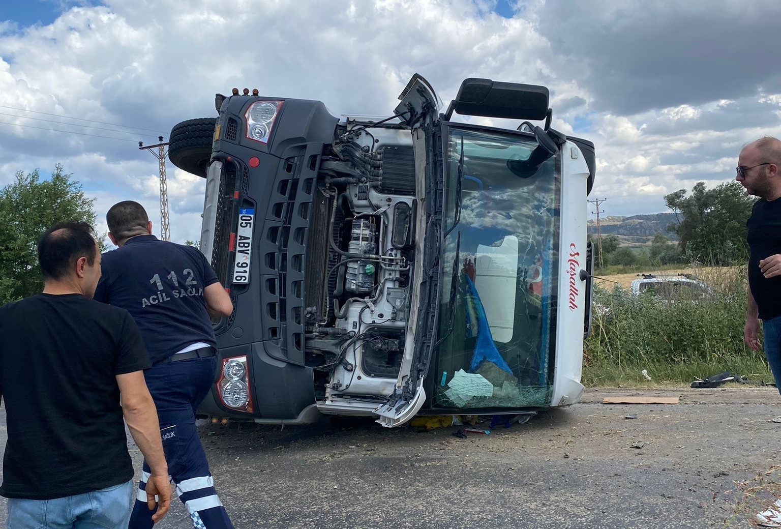 Amasya’da beton mikseri devrildi: 1 yaralı
