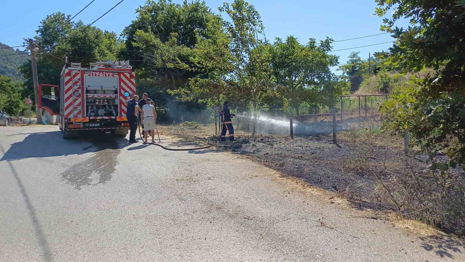 Yalova Çınarcık’ta arazi yangını
