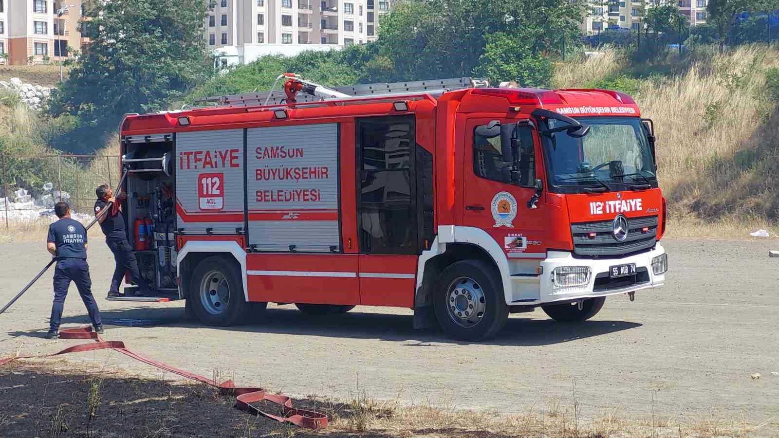 Samsun’da boş arazide yangın çıktı
