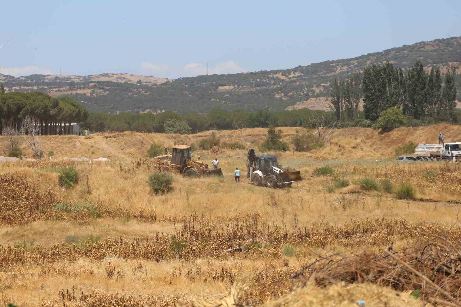 Balıkesir-İzmir sınırı alev yumağına döndü
