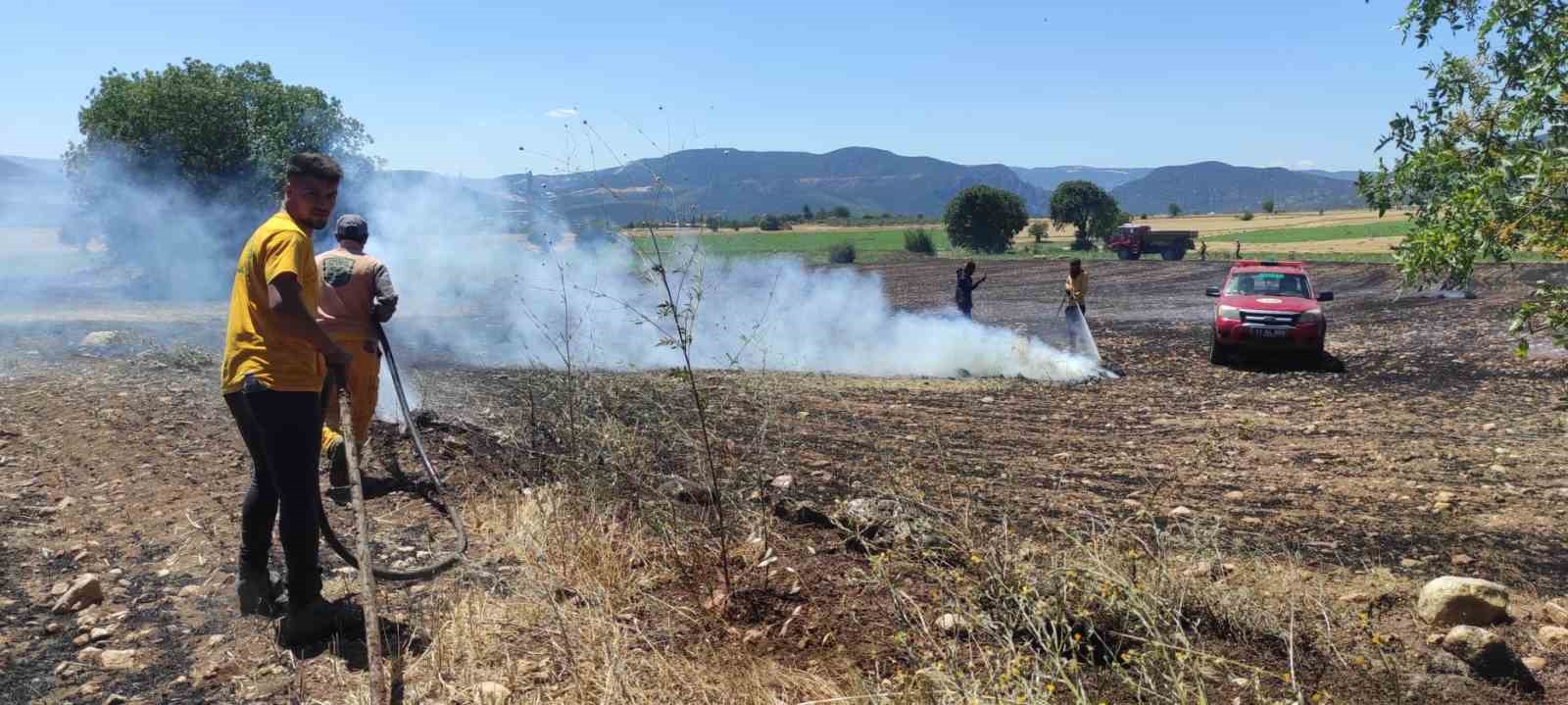 Osmaneli’de çıkan anız yangını kontrol altına alınarak söndürüldü
