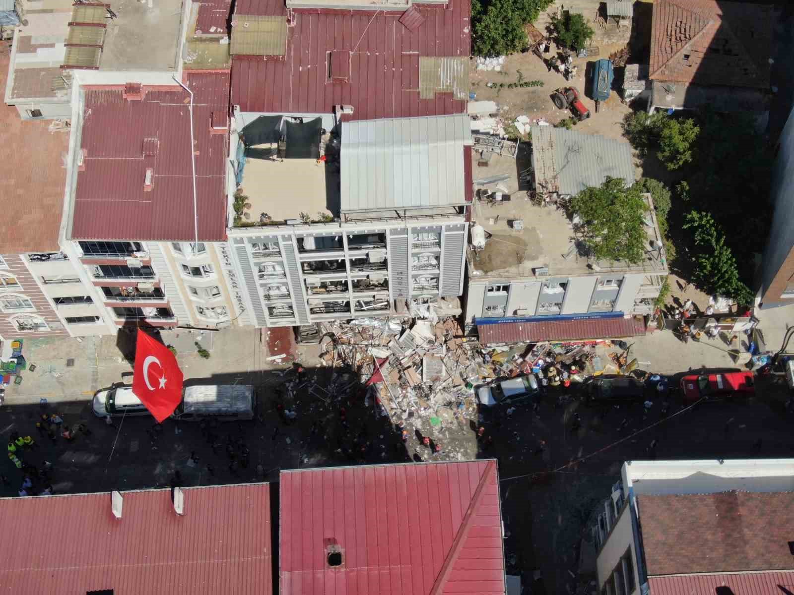 İzmir’deki patlamada 5 kişi öldü, 57 kişi yaralandı
