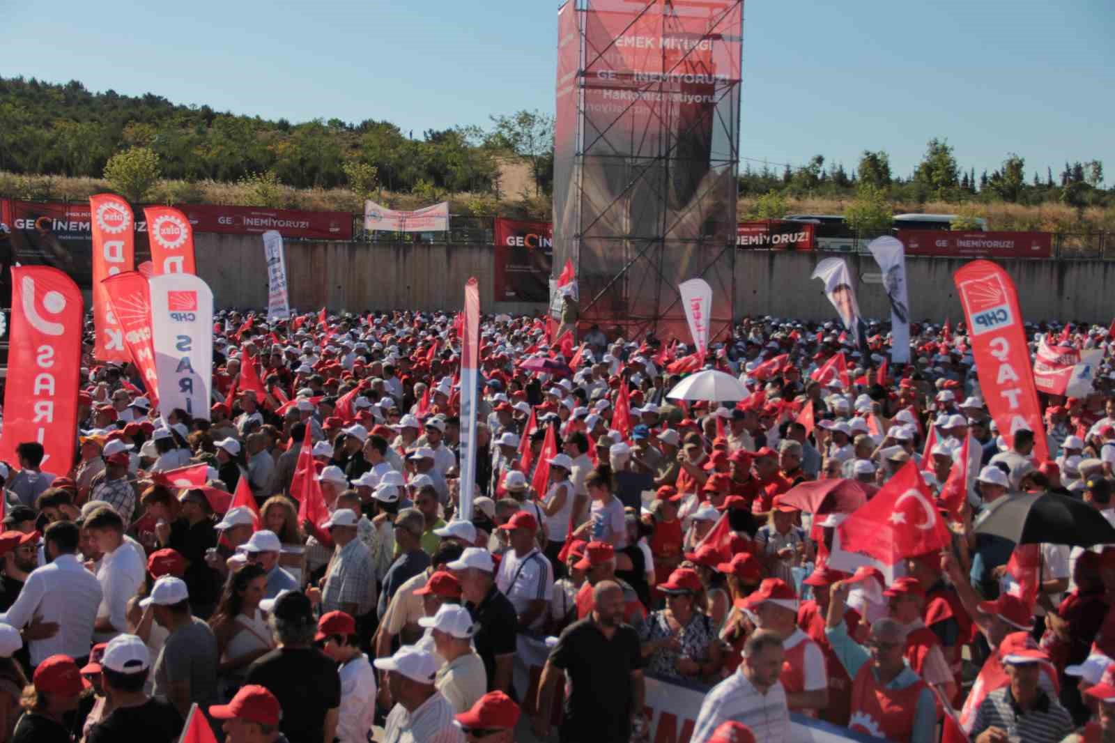 CHP Genel Başkanı Özel, Emek Mitingi’nde konuştu
