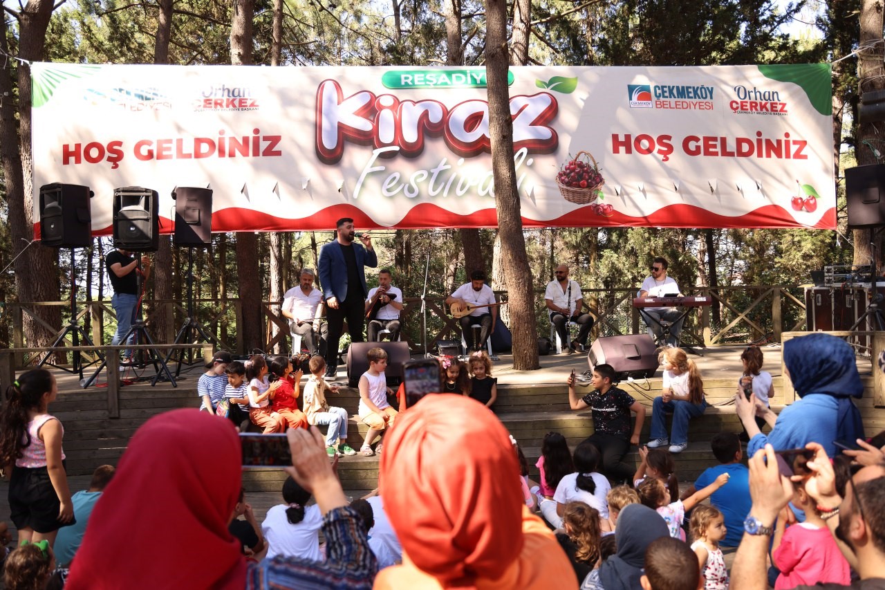 Çekmeköy’de kiraz festivali coşkusu
