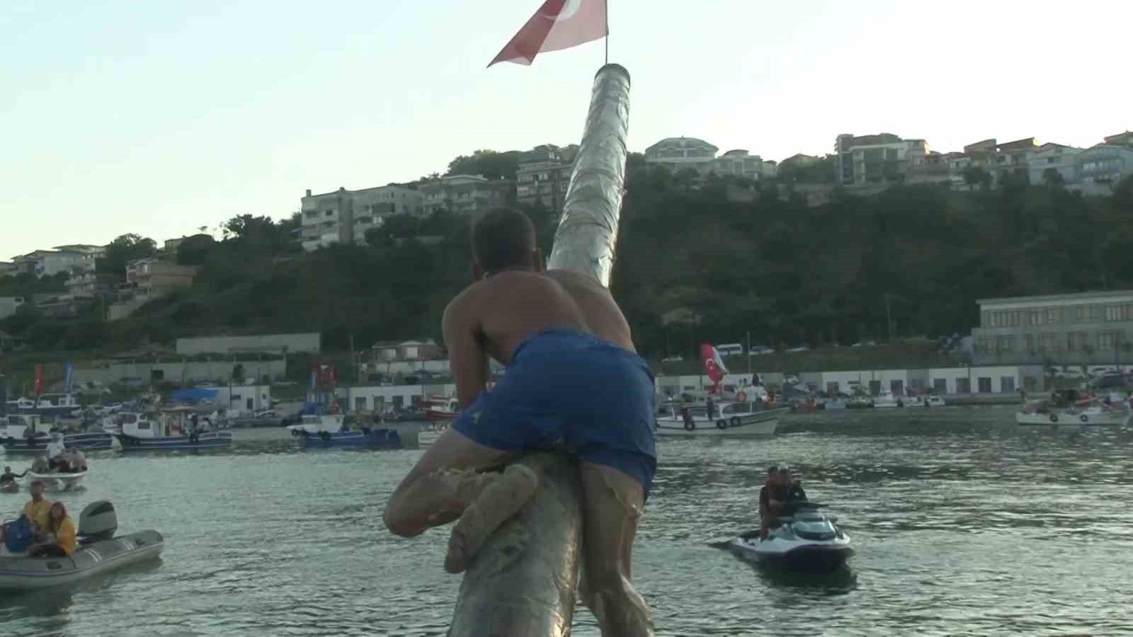 Arnavutköy’de Kabotaj Bayramı kutlamaları renkli görüntüler oluşturdu
