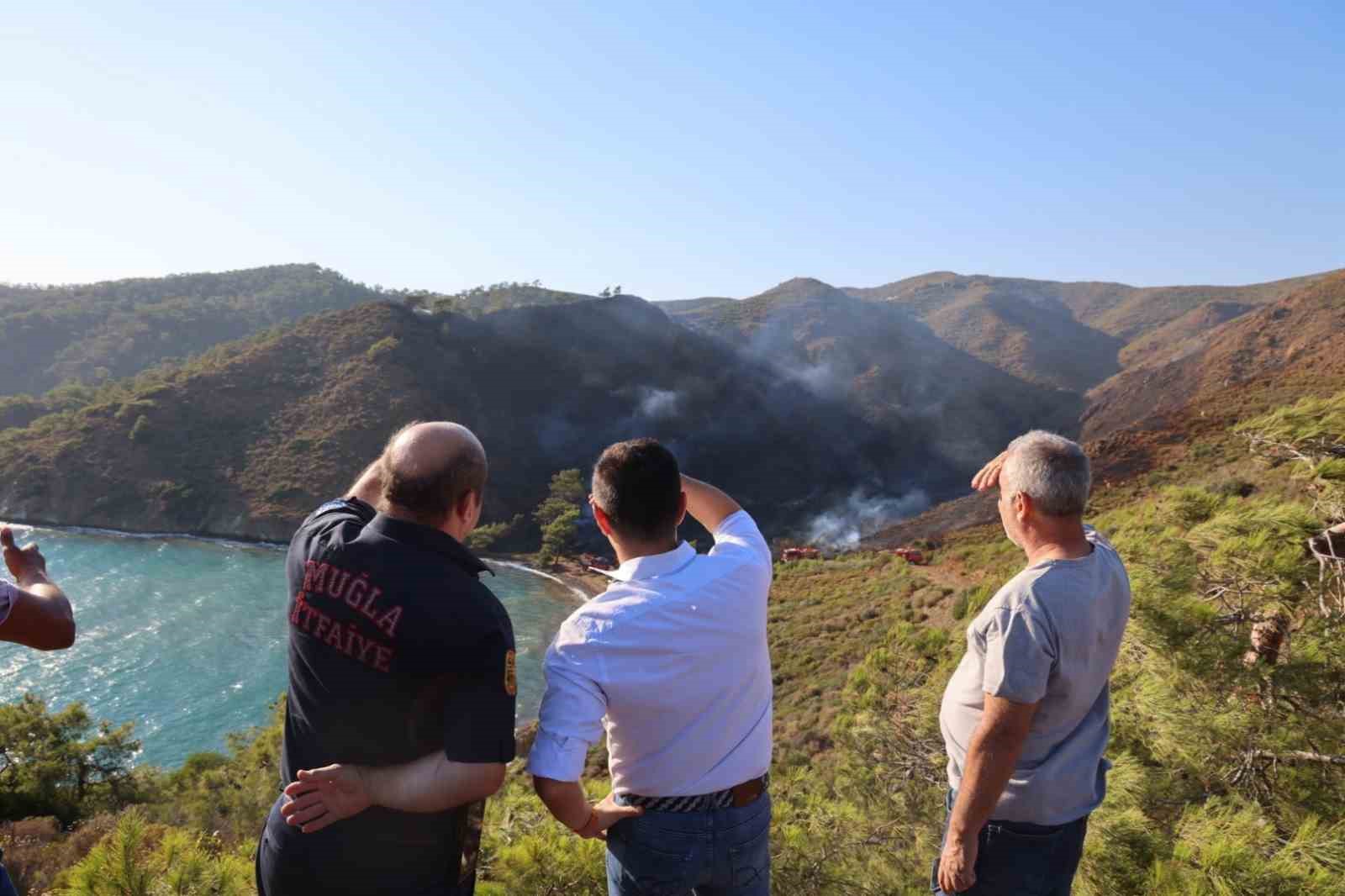 Başkan Ünlü yangın alanlarında incelemelerde bulundu
