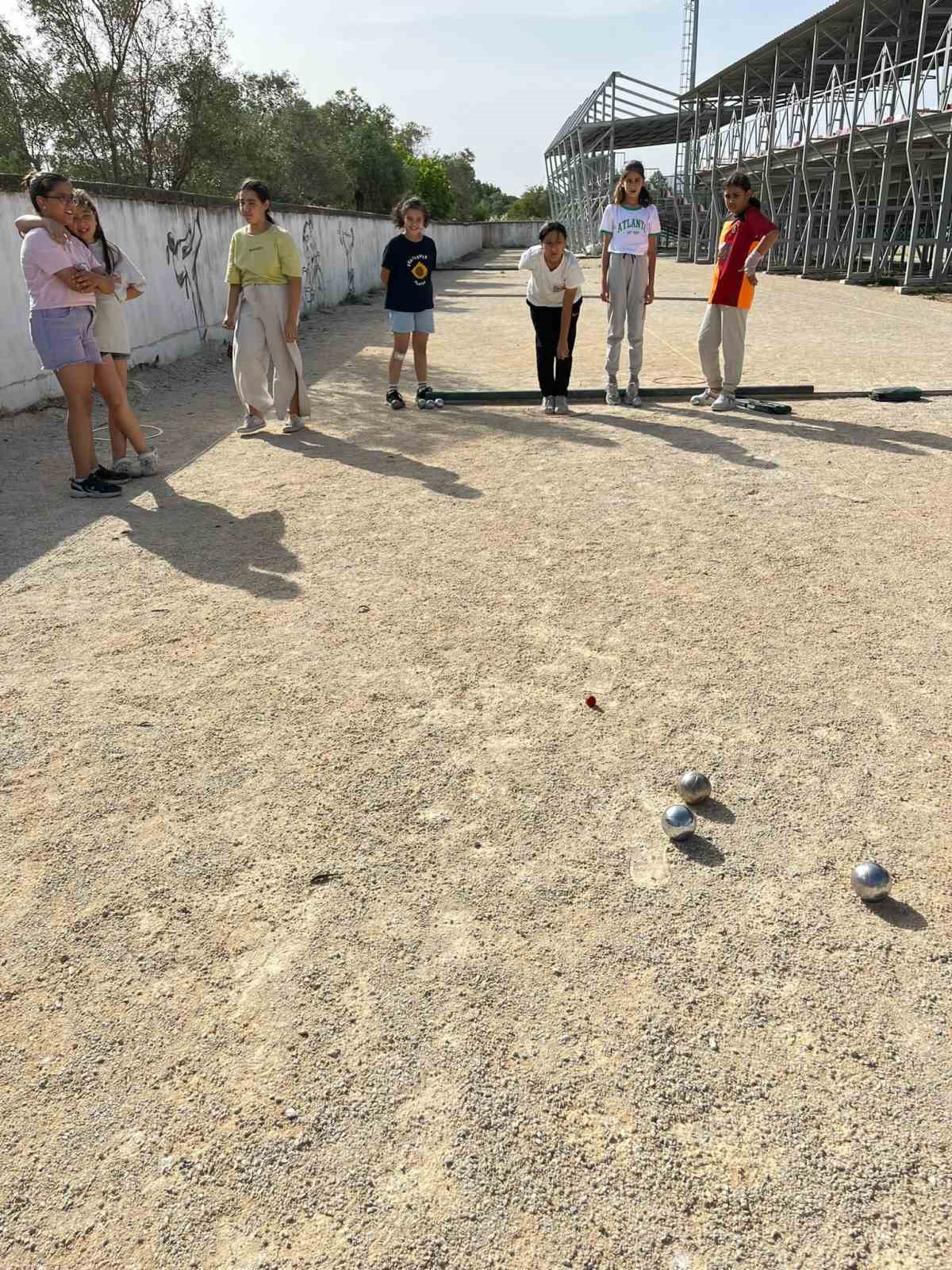 Ula’da bocce sporu çocuklar için vazgeçilmez oldu
