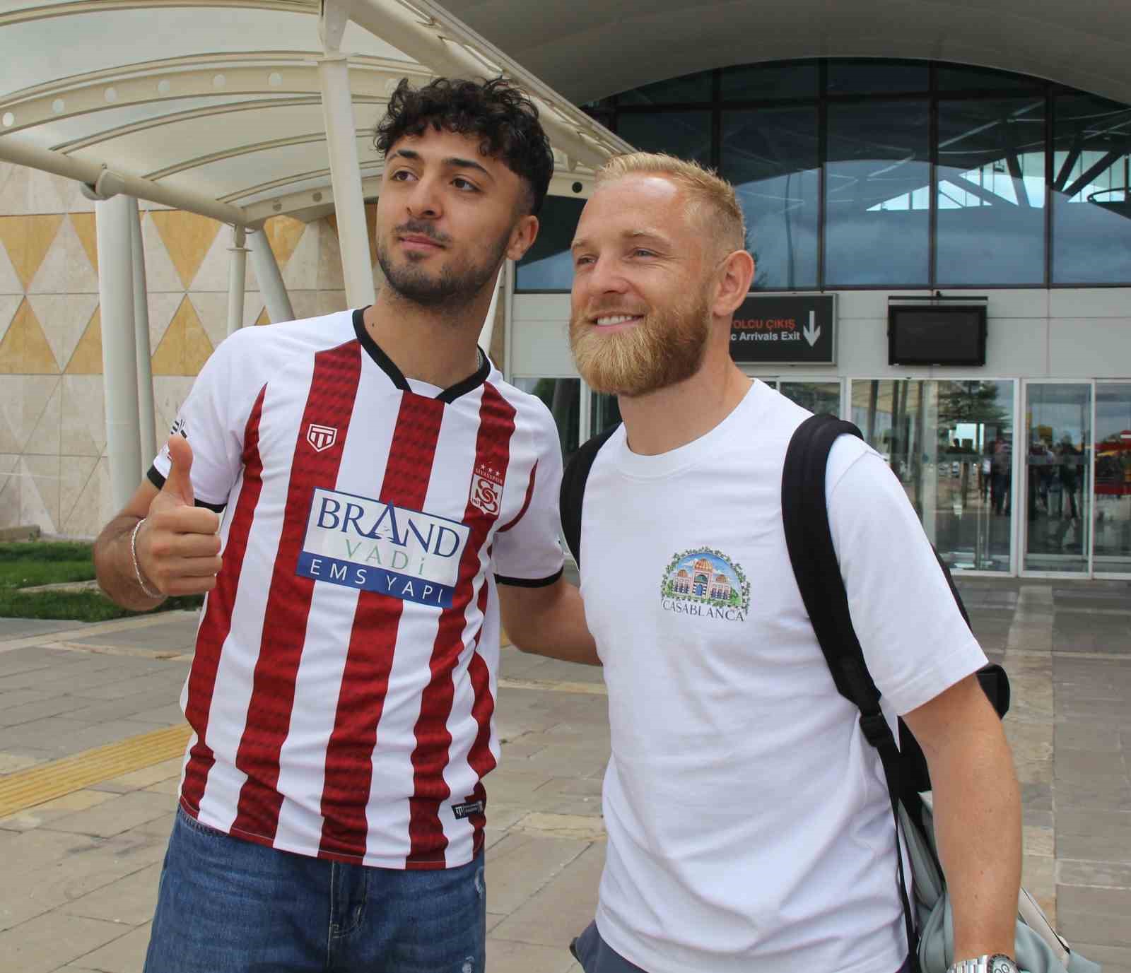 Sivasspor’un yeni transferi Alex Pritchard, Sivas’a geldi
