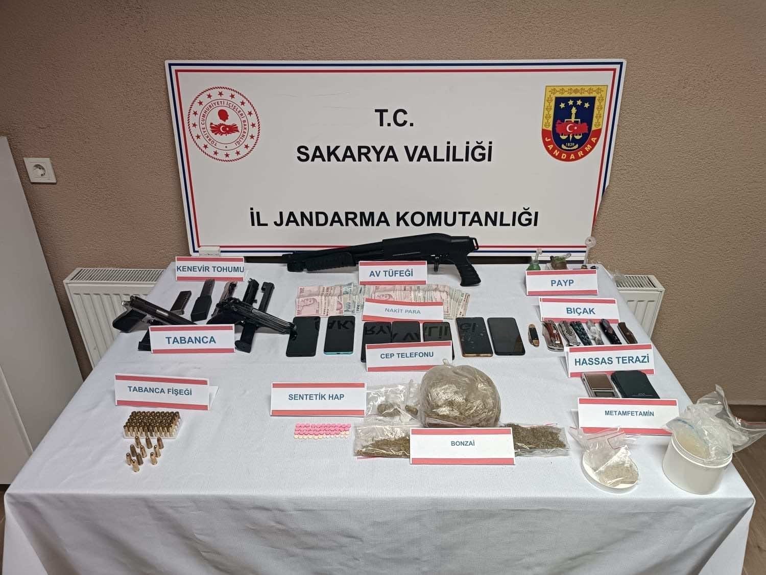 Jandarma altı ayda 55 kilo uyuşturucu ele geçirdi: Bin 165 şüpheliye işlem yapıldı
