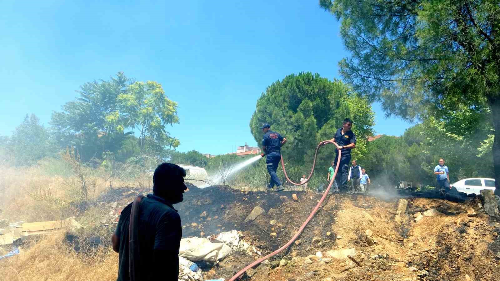 Menteşe’de yangın, ekiplerin zamanında müdahalesi ile söndürüldü
