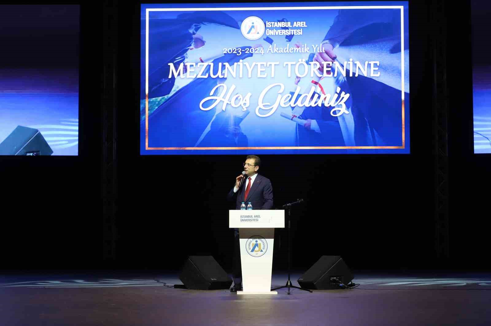 İstanbul Arel Üniversitesi’nde mezuniyet coşkusu
