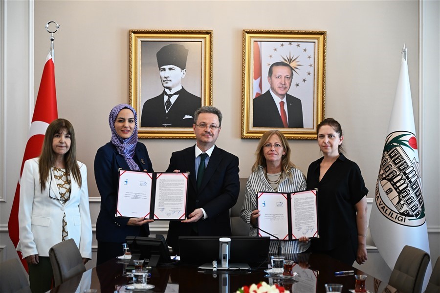 Türkiye Yüzyılının kadınları, evlerinden çalışarak ekonomiye katkı sağlayacak
