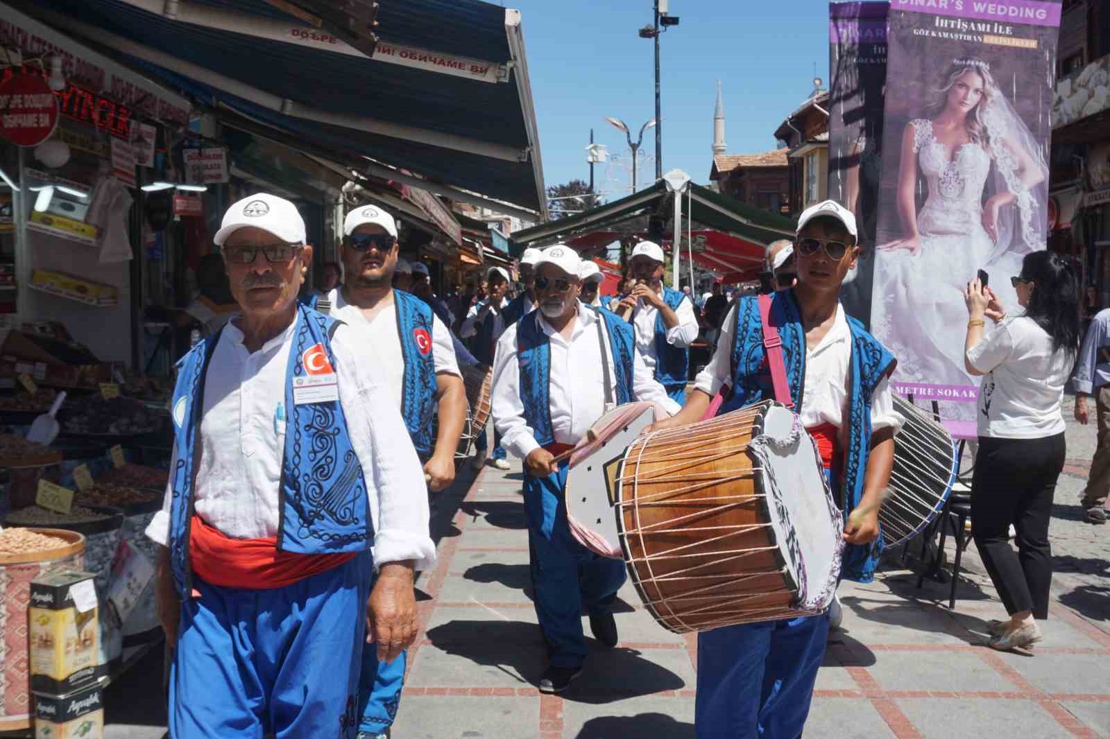 Davul- zurna ekibinden esnafa ’Kırkpınar’ daveti
