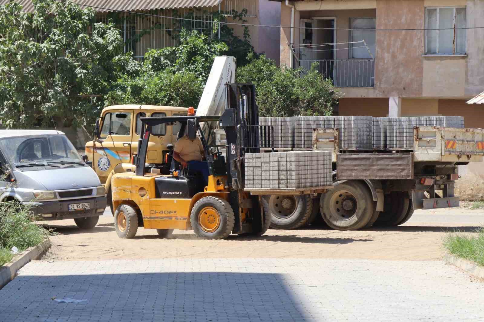 Nazilli Belediyesi ilçe genelinde yol çalışmalarına hız verdi
