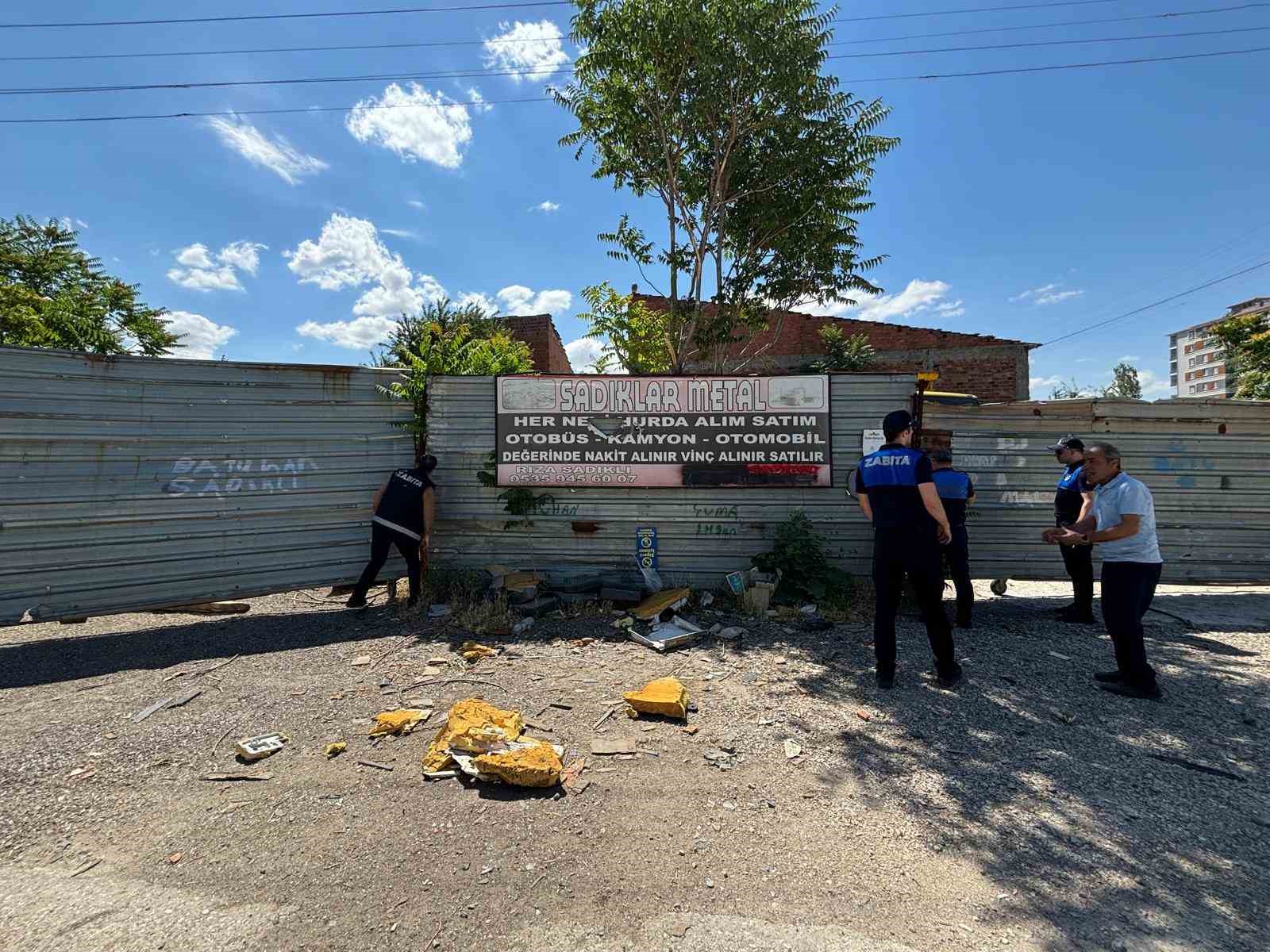 Çorum’da hurdacıların taşınma işlemleri sürüyor
