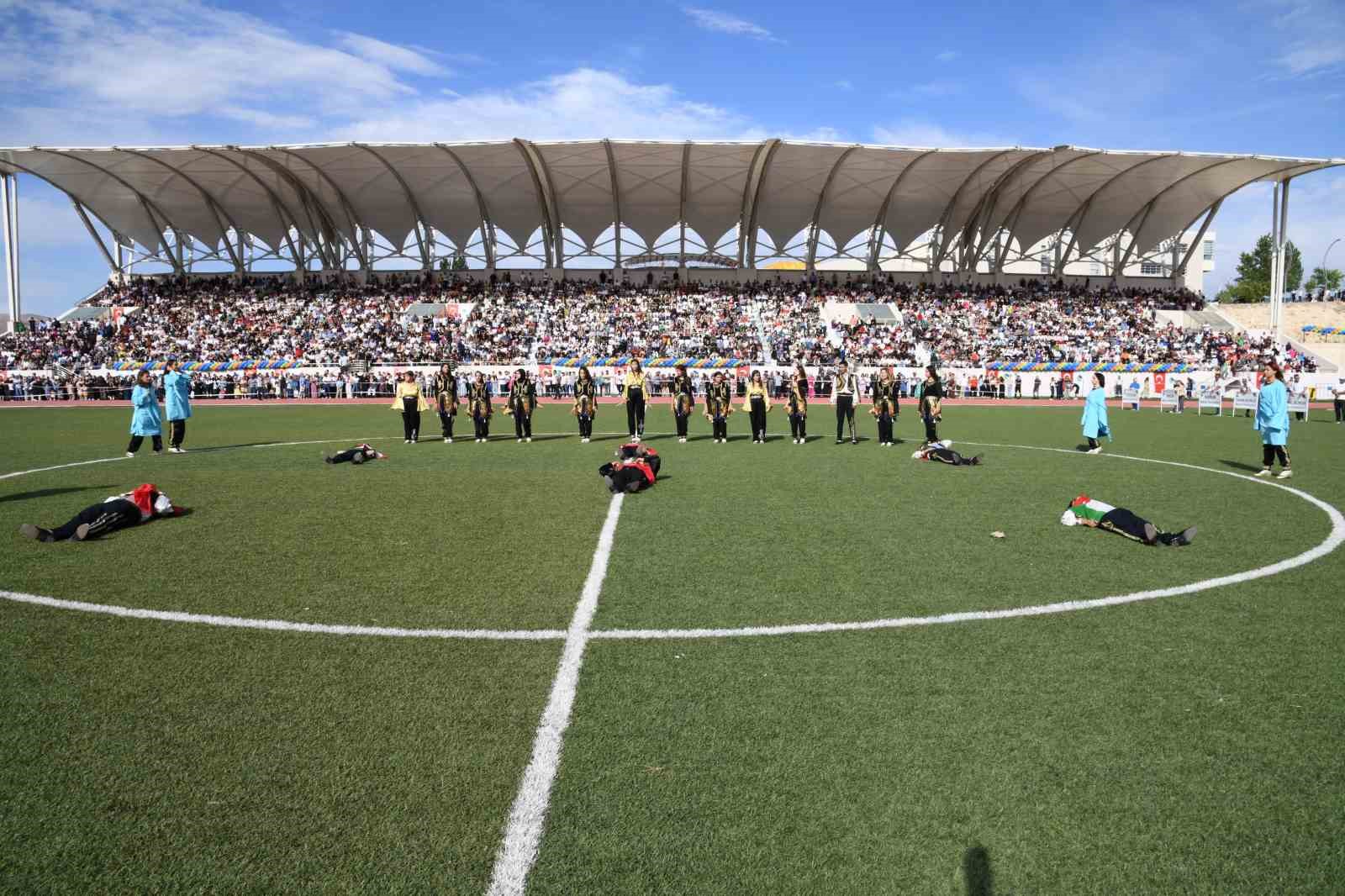 Ahi Evran Üniversitesi’nden ‘Ahilik Yemini’ ile mezun oldular
