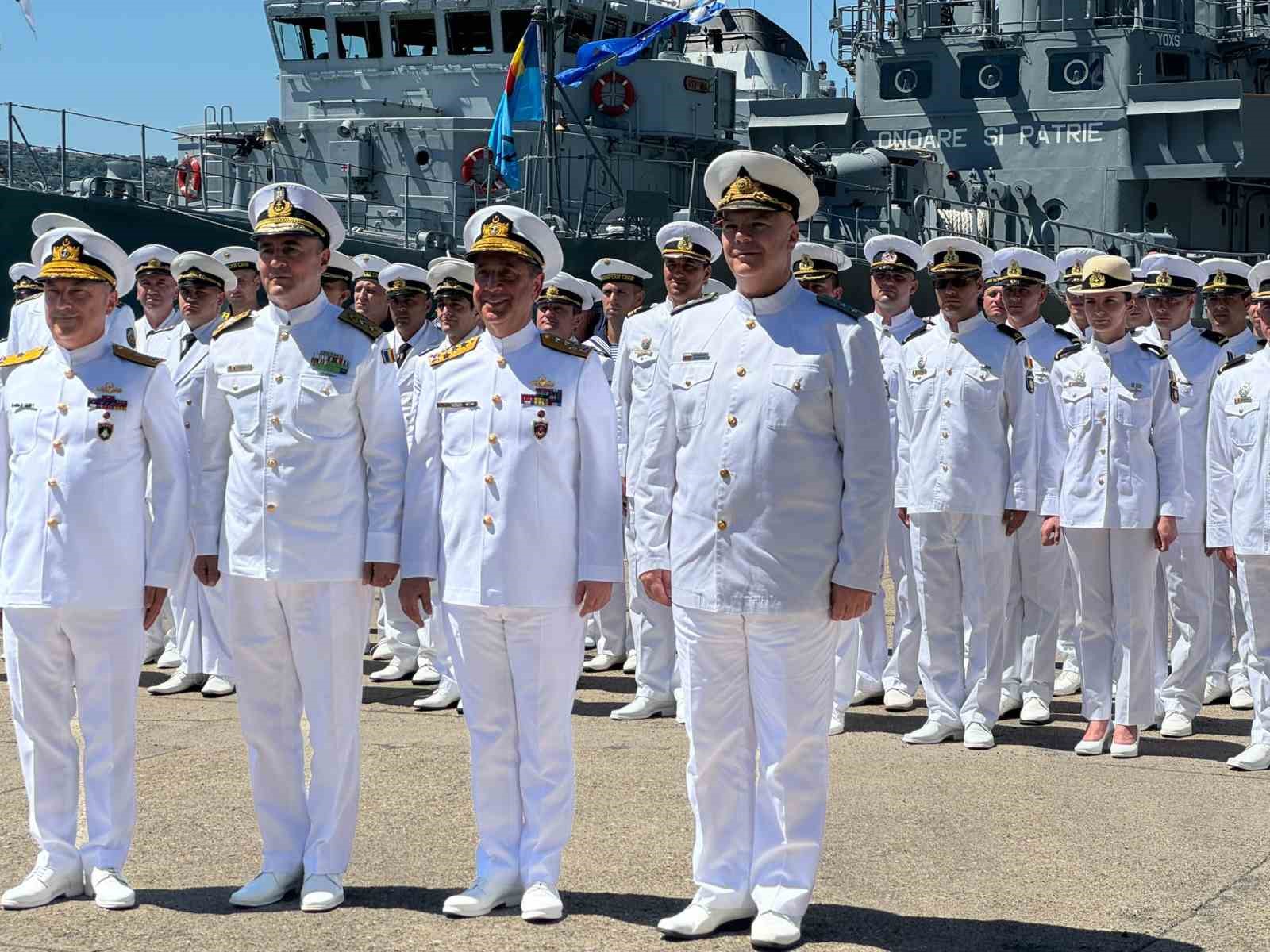 1 Temmuz Denizcilik ve Kabotaj Bayramı’nda MCM Black Sea gemileri boğaza açıldı
