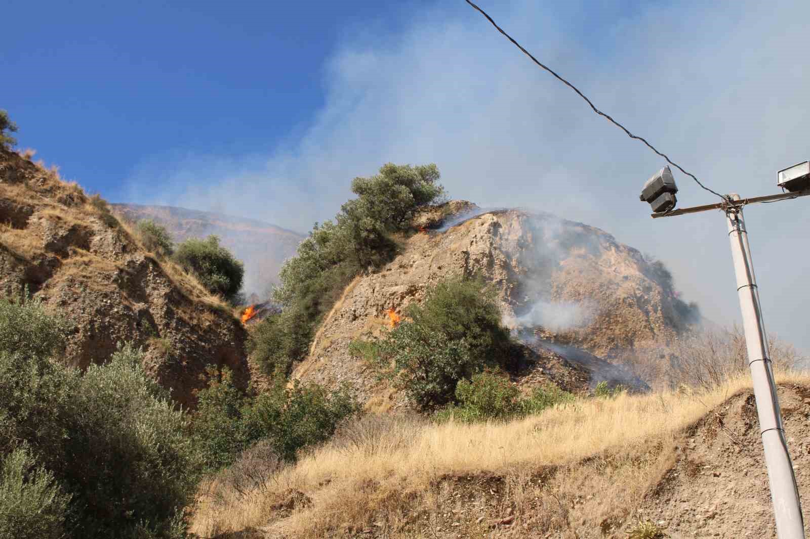 Aytepe’deki yangın kontrol altına alındı
