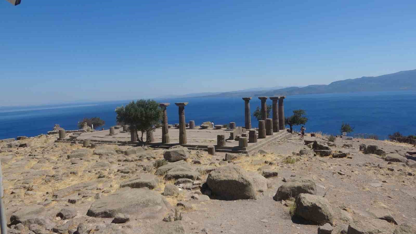 Yangından etkilenen Assos Ören yeri yeniden ziyarete açıldı
