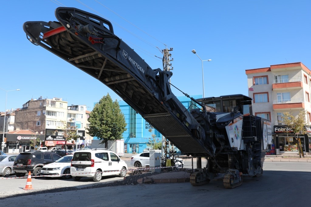 Başkan Çolakbayrakdar, “Kayseri’de ilk olan araç ile çevreye büyük katkı sağlıyoruz”
