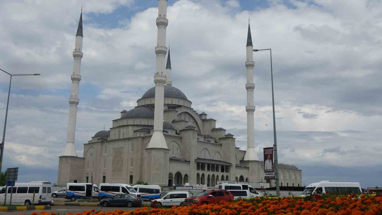 İnşaatı sona yaklaştıkça mimari görselliği öne çıkıyor
