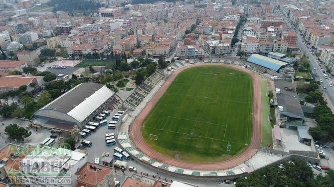 Akhisar Spor Kompleksi yenileme çalışmaları yüzde 70 tamamlandı
