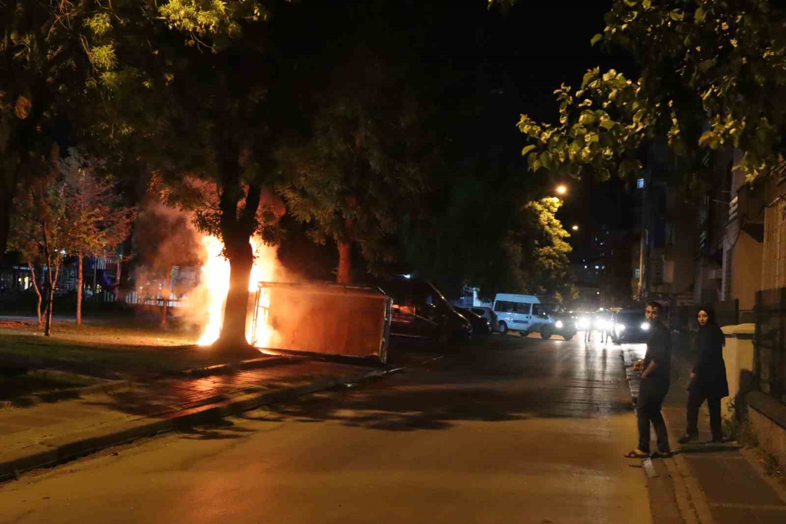 Kayseri’de çıkan olaylarda 21 polis ve 1 itfaiye personeli yaralandı
