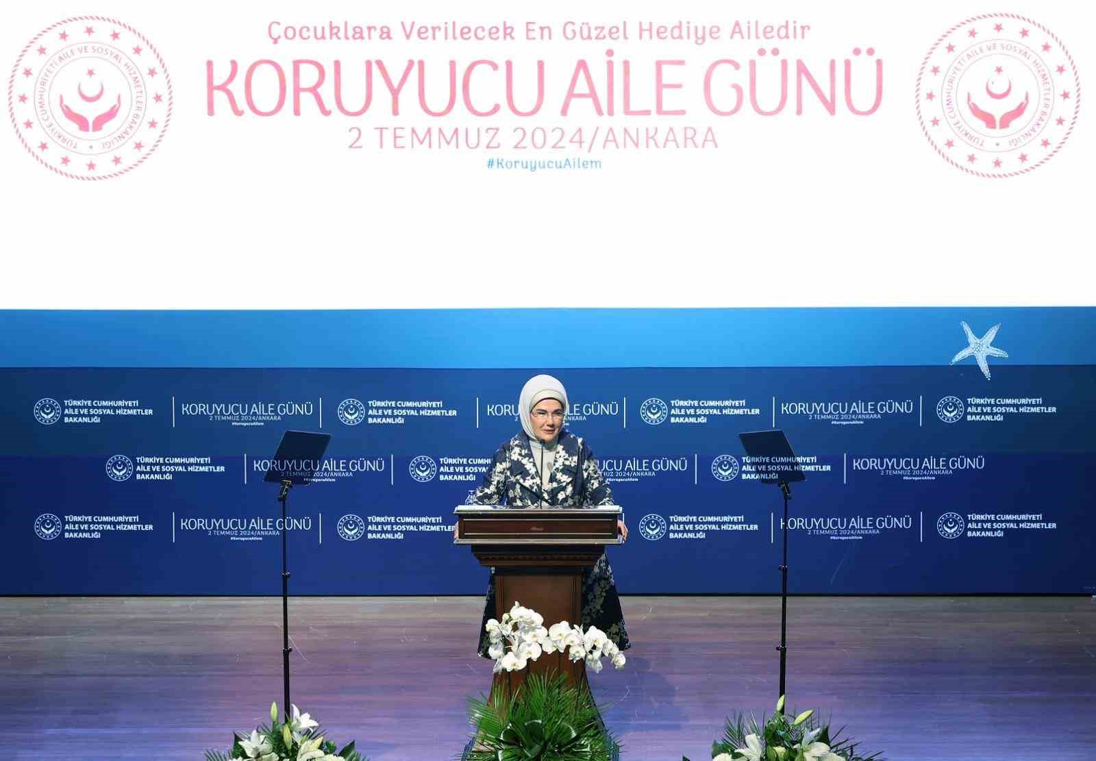 Emine Erdoğan, Gönül Elçileri ve koruyucu ailelerle bir araya geldi:
