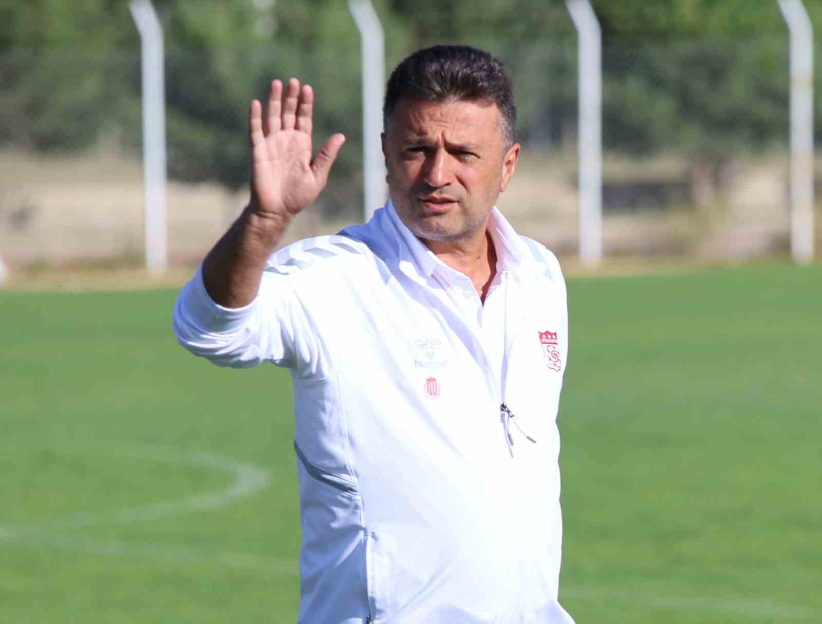 Bülent Uygun: “3-4 futbolcuyu daha kadromuza katacağız”
