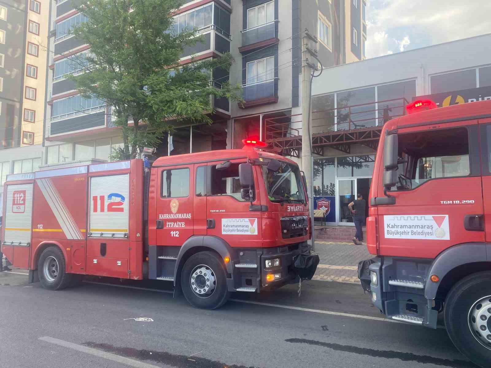 Depoda çıkan yangın paniğe yol açtı
