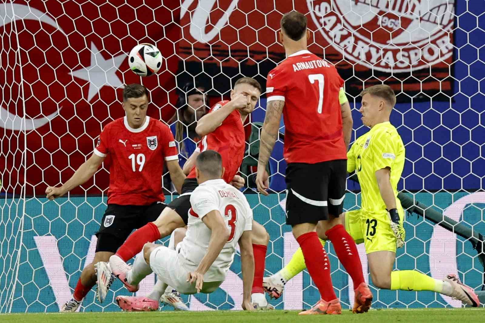 EURO 2024: Avusturya: 0 - Türkiye: 1 (İlk yarı)
